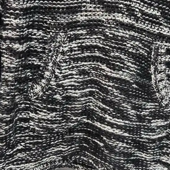 Eddie Bauer Gray and White Knit Sweater - Picture 3 of 8